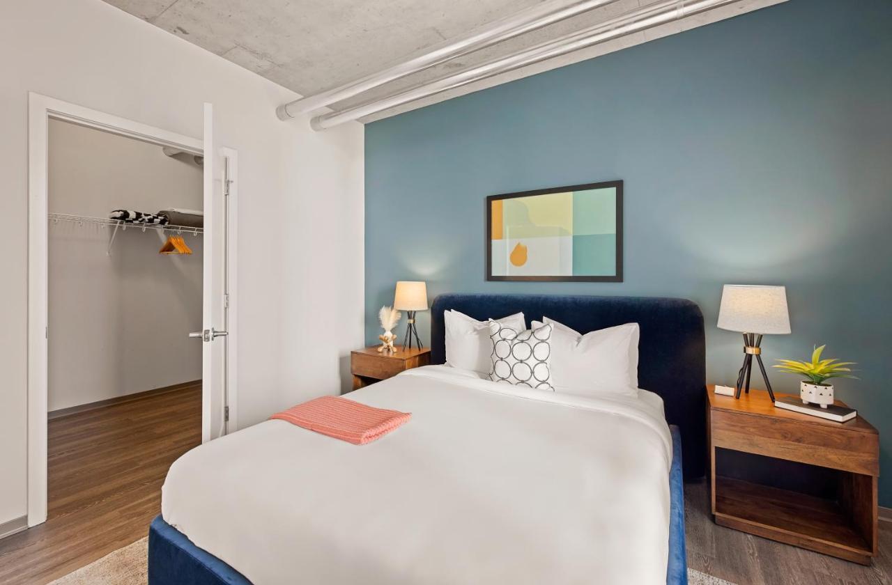 נאשוויל Placemakr Premier Sobro מראה חיצוני תמונה A bedroom at the Hotel Valencia