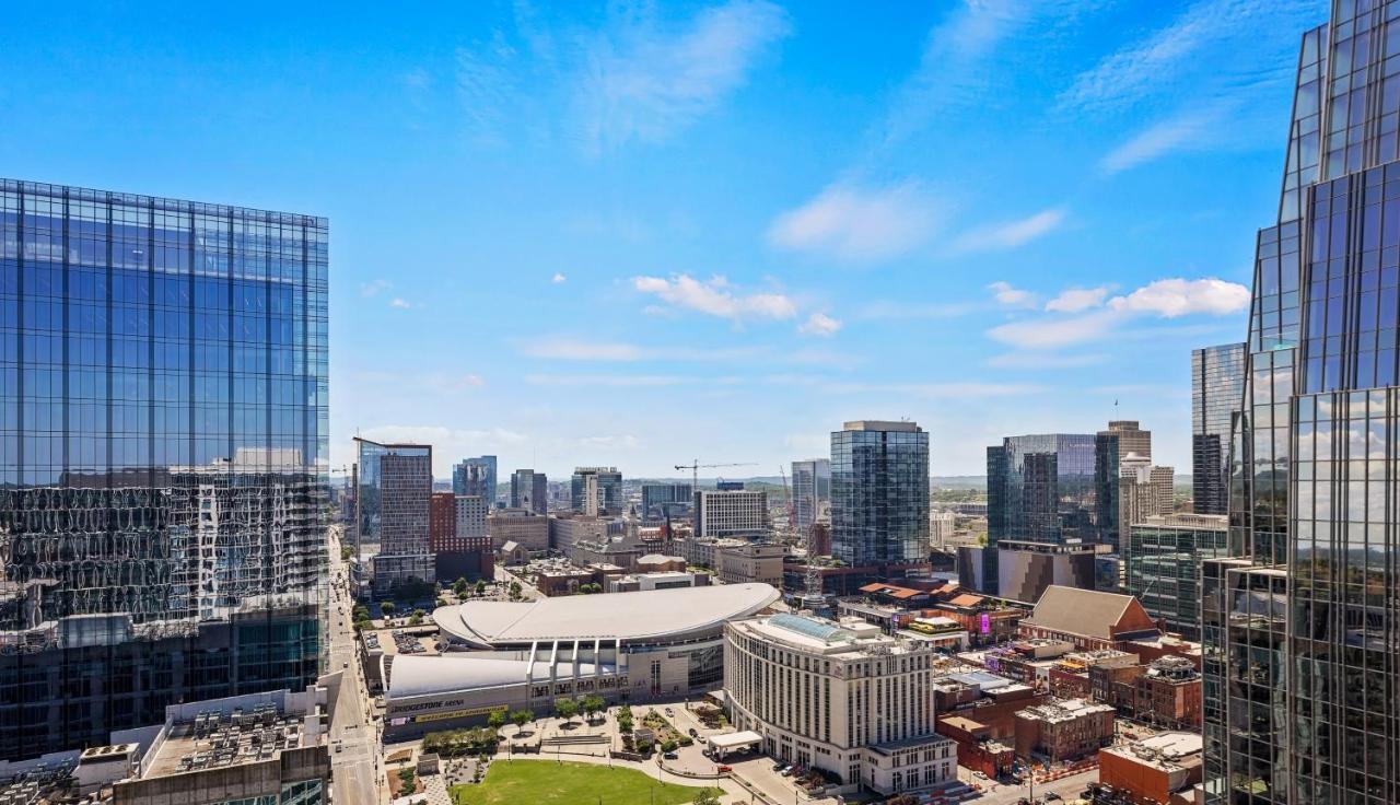 נאשוויל Placemakr Premier Sobro מראה חיצוני תמונה View of the West End from the 2018-completed residential tower