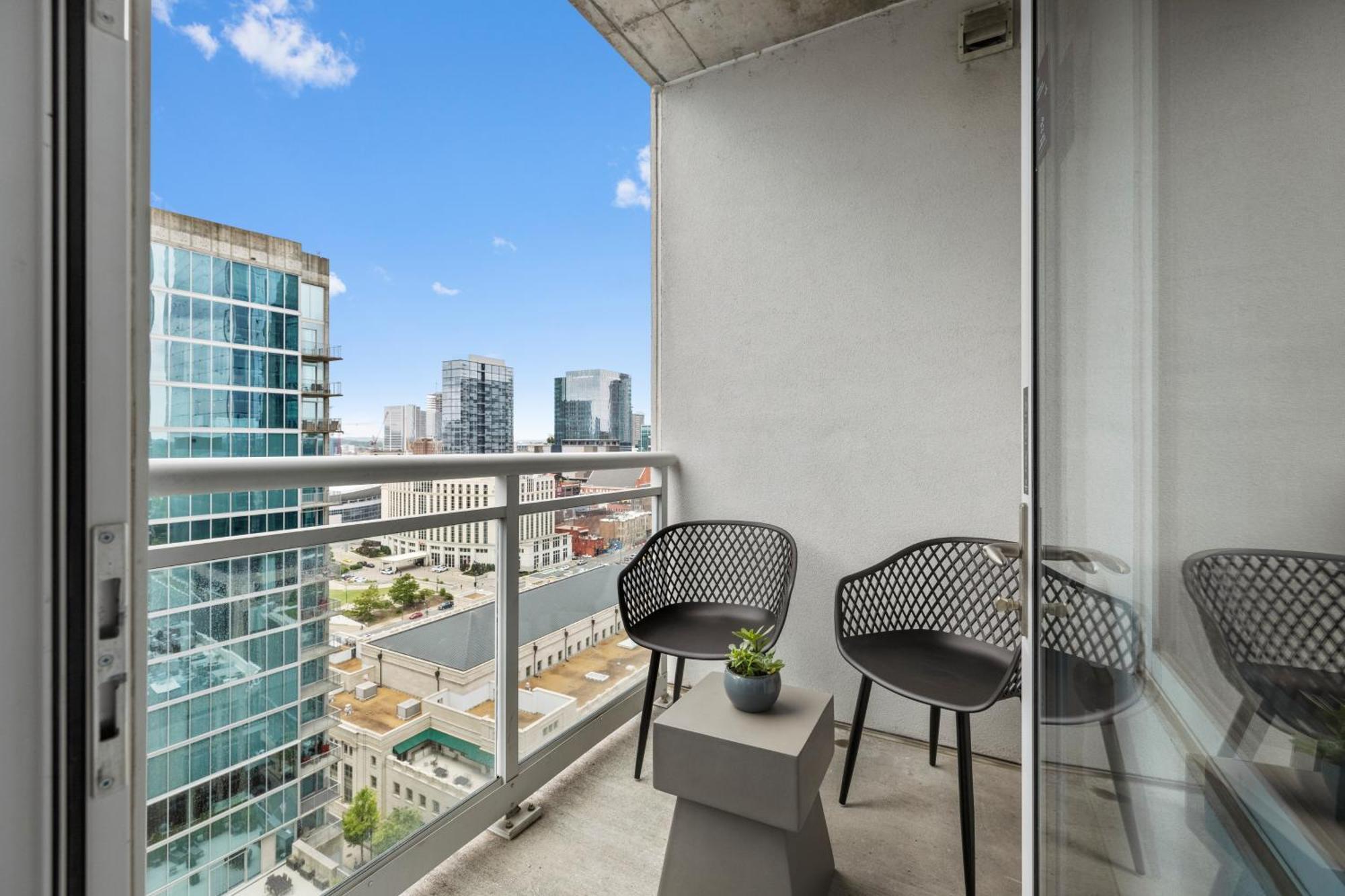 נאשוויל Placemakr Premier Sobro מראה חיצוני תמונה Balcony